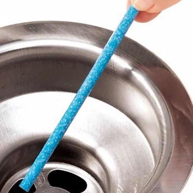 Gardening Tools - Adjustable Brass Nozzle Sprayer (Handheld Pump)  This Spray can be used/connected with any normal plastic drink bottles. It is very easy to use .  Multi-purposes: It is widely used in gardens/nurseries for watering/water spraying plants,